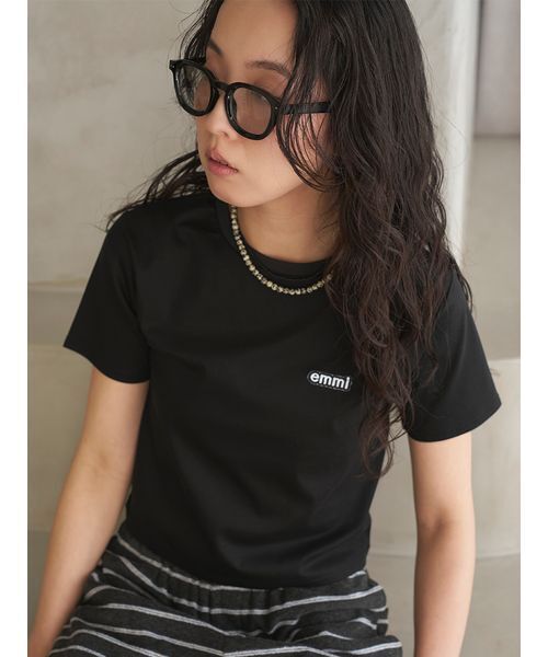 emmi(エミ)の「emmiロゴコンパクトTシャツ(Tシャツ/カットソー・レディース・ライトブルー/ブラック/オフホワイト・F)」の2枚目の写真