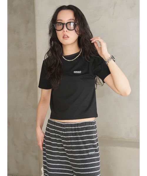 emmi(エミ)の「emmiロゴコンパクトTシャツ(Tシャツ/カットソー・レディース・ライトブルー/ブラック/オフホワイト・F)」の18枚目の写真