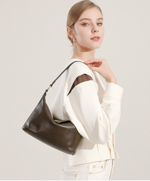 NiiNa(ニーナ)の「【 NiiNa / ニーナ 】高品質牛革2WAYソフトレザーミニショルダーバッグ(ショルダーバッグ・レディース・ダークブラウン/ブラウン/グレイッシュベージュ・FREE)」の2枚目の写真