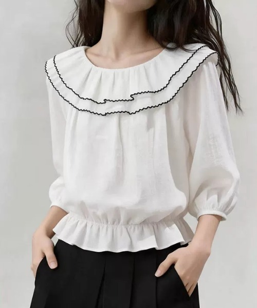 AMAJI(アマジ)の「ラッフルフリル ビッグカラー 7分袖ブラウス(シャツ/ブラウス・レディース・ホワイト・SMALL/MEDIUM/LARGE/X-LARGE)」の1枚目の写真
