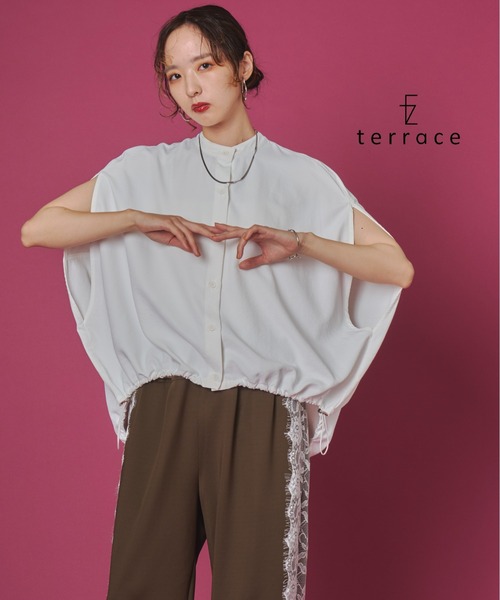 terrace(テラス)の「バルーンシルエットシャツベスト(シャツ/ブラウス・レディース・オフホワイト/チャコール/ブラック・FREE)」の1枚目の写真