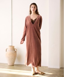 WALANCE（ワランス）の「COTTON VELOUR DEEP V-NECK DRESS（ワンピース）」