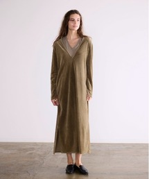 WALANCE（ワランス）の「COTTON VELOUR DEEP V-NECK DRESS（ワンピース）」
