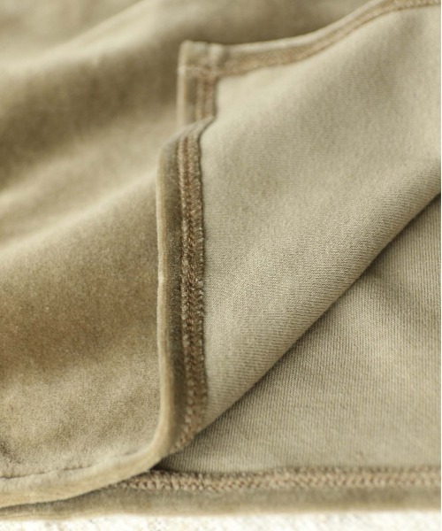 WALANCE(ワランス)の「COTTON VELOUR DEEP V-NECK DRESS(ワンピース・レディース・スミクロ/モーブ系/カーキ・FREE)」の5枚目の写真