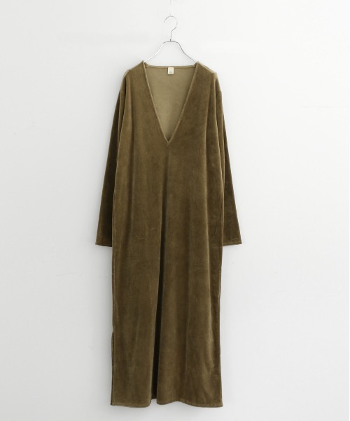 WALANCE(ワランス)の「COTTON VELOUR DEEP V-NECK DRESS(ワンピース・レディース・スミクロ/モーブ系/カーキ・FREE)」の8枚目の写真