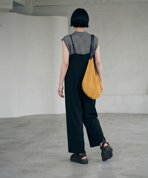 STYLE DELI(スタイルデリ)の「【BLK001】サラ落ちキャミオールインワン(サロペット/オーバーオール・レディース・ブラック・FREE)」の2枚目の写真