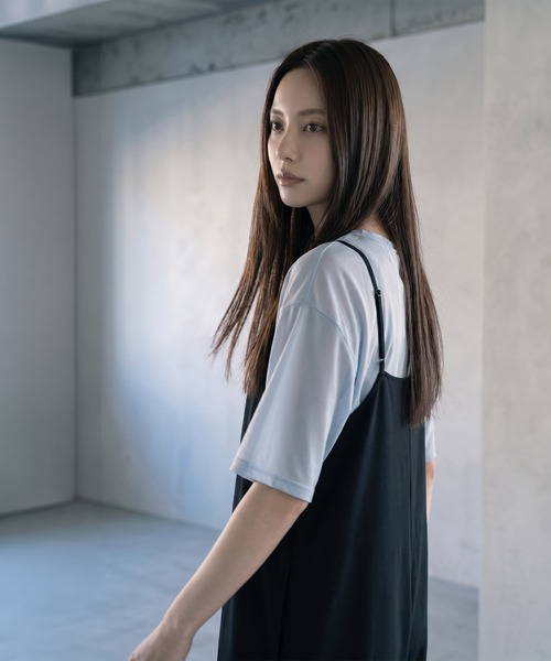 STYLE DELI(スタイルデリ)の「【BLK001】サラ落ちキャミオールインワン(サロペット/オーバーオール・レディース・ブラック・FREE)」の3枚目の写真