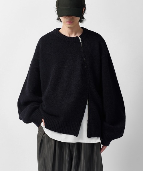 Lui's(ルイス)の「【Neucon】TWIST-ZIP DESIGN OVER KNIT / ツイストジップデザインオーバーニット(ニット/セーター・メンズ・グレー/ネイビー/ブラック・2/1)」の1枚目の写真