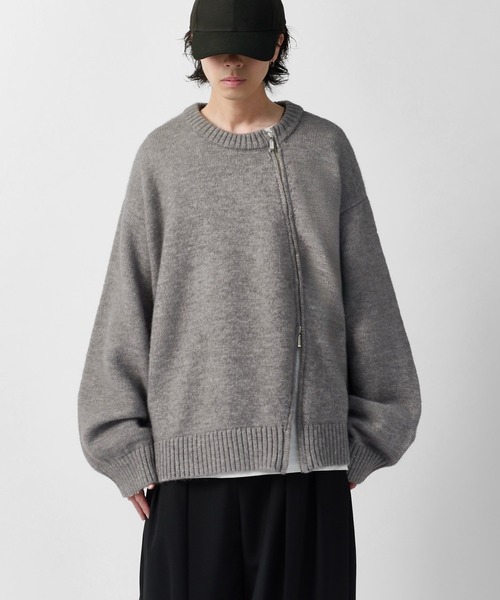 Lui's(ルイス)の「【Neucon】TWIST-ZIP DESIGN OVER KNIT / ツイストジップデザインオーバーニット(ニット/セーター・メンズ・グレー/ネイビー/ブラック・2/1)」の14枚目の写真