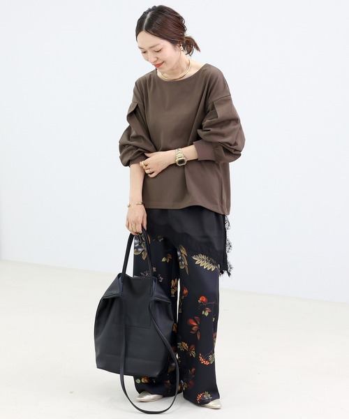 Aletta vita(アレッタビータ)の「バスクボートネック裾ドロストプルオーバー(Tシャツ/カットソー・レディース・ブラウン/オフホワイト/ブラック・M)」の11枚目の写真