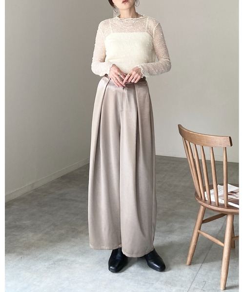 She's Closet(シーズクローゼット)の「長袖 プチハイネック 花柄 シアー レーストップス(Tシャツ/カットソー・レディース・レッド/ブラウン/ブラック/アイボリー・FREE)」の16枚目の写真