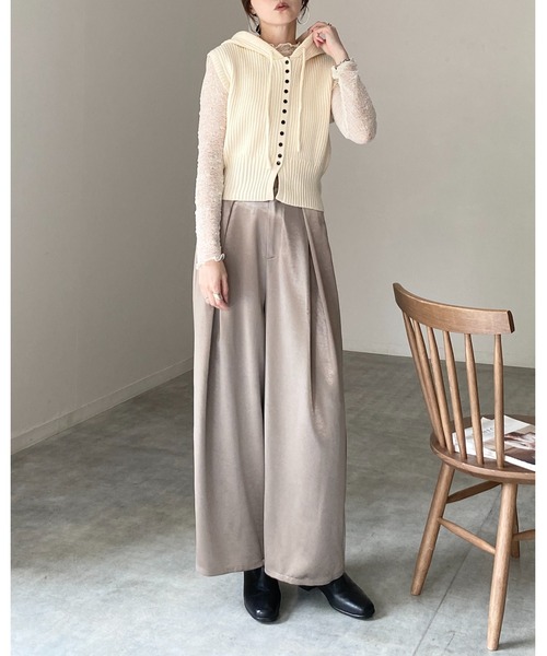 She's Closet(シーズクローゼット)の「長袖 プチハイネック 花柄 シアー レーストップス(Tシャツ/カットソー・レディース・レッド/ブラウン/ブラック/アイボリー・FREE)」の15枚目の写真