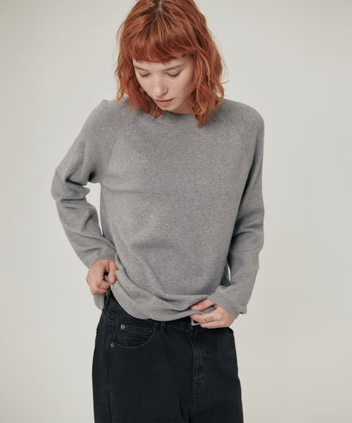 FLATWAVE IN SEOUL(フラットウェーブインソウル)の「MAREL ルーズフィット ラウンドネックニット グレー(ニット/セーター・レディース・その他・FREE)」の2枚目の写真