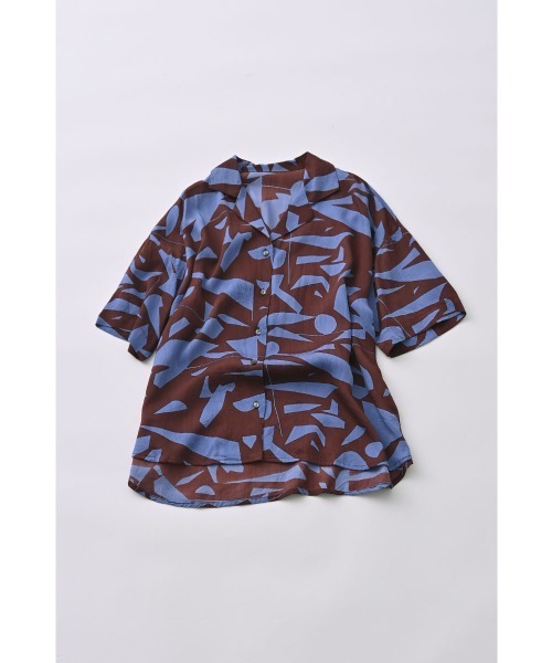 marjour(マージュール)の「ART PATTERN OPEN COLLAR SHIRT(シャツ/ブラウス・レディース・ブラック系/ブルー系・M)」の10枚目の写真