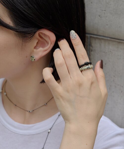 ear PAPILLONNER(イアパピヨネ)の「ダルメシアンセットリング(リング・レディース・ブラック・13)」の9枚目の写真