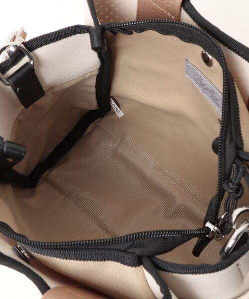 cache cache(カシュ カシュ)の「カシュカシュ cachecache / ネオプレーンパンチング2wayトートS(トートバッグ・レディース・グレー/アイボリー/ブラック・FREE)」の7枚目の写真