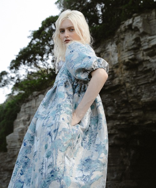 et.UNiVER(エトユニベール)の「1151 Botanical jacquard dress(ドレス・レディース・グレー/ブラウン/ブルー・M-Long/MEDIUM/M-Short)」の1枚目の写真