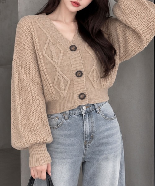 GLAMOROUS JANE(グラマラスジェーン)の「ケーブル編みVネックショートニットカーディガン(カーディガン/ボレロ・レディース・ホワイト/ベージュ/ブラック・FREE)」の10枚目の写真