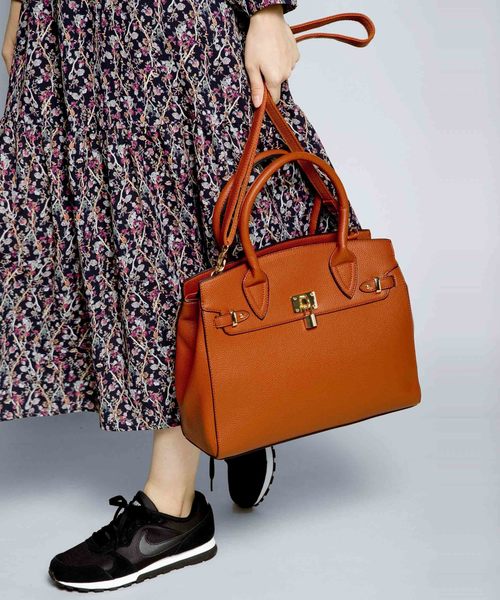 PLAIN CLOTHING（プレーンクロージング）の「【再入荷】フロントキーハンドバッグ【PLAIN CLOTHING】（ハンドバッグ・レディース・ベージュ/ネイビー/グレー/レッド/キャメル/カーキ/ブラック・FREE）」の22枚目の写真