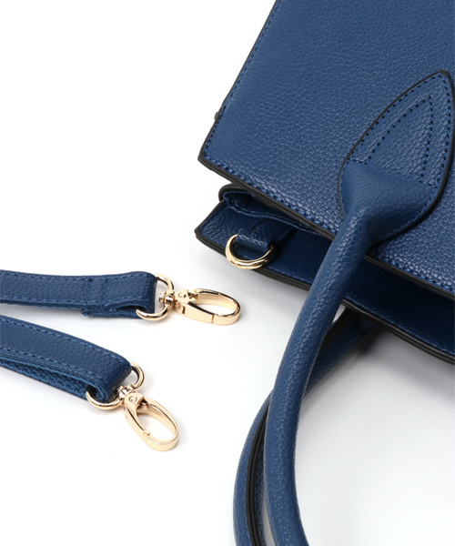 PLAIN CLOTHING（プレーンクロージング）の「【再入荷】フロントキーハンドバッグ【PLAIN CLOTHING】（ハンドバッグ・レディース・ベージュ/ネイビー/グレー/レッド/キャメル/カーキ/ブラック・FREE）」の12枚目の写真