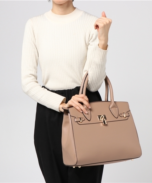 PLAIN CLOTHING（プレーンクロージング）の「【再入荷】フロントキーハンドバッグ【PLAIN CLOTHING】（ハンドバッグ・レディース・ベージュ/ネイビー/グレー/レッド/キャメル/カーキ/ブラック・FREE）」の15枚目の写真