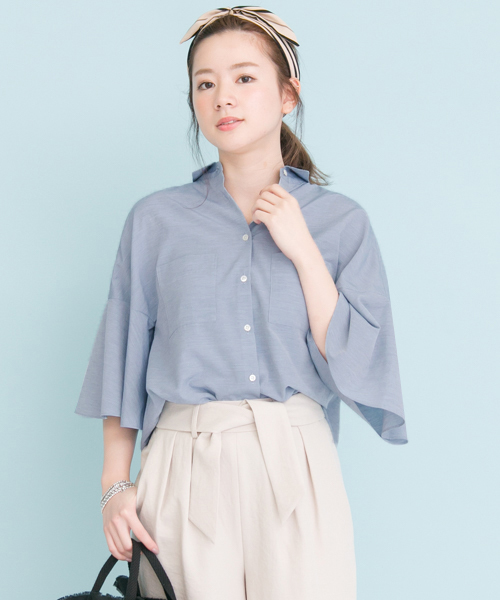 URBAN RESEARCH（アーバンリサーチ）の「UR フレアスリーブシャツ（シャツ/ブラウス・レディース・オフホワイト/ベージュ/ライトブルー・FREE）」の3枚目の写真