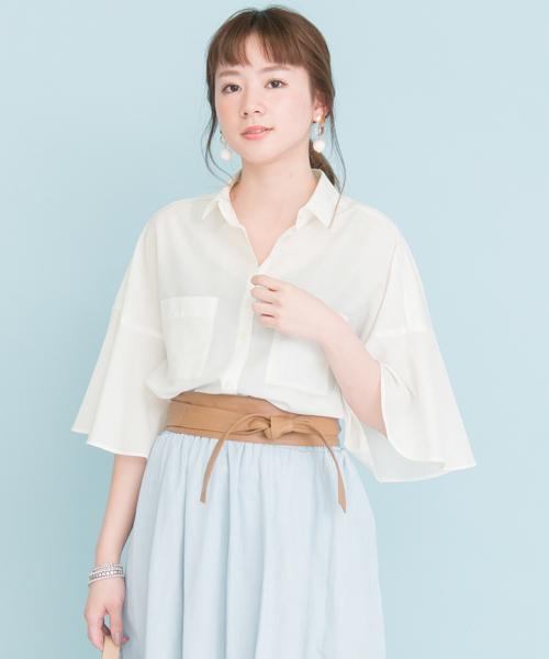 URBAN RESEARCH（アーバンリサーチ）の「UR フレアスリーブシャツ（シャツ/ブラウス・レディース・オフホワイト/ベージュ/ライトブルー・FREE）」の4枚目の写真