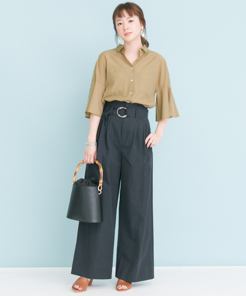 URBAN RESEARCH（アーバンリサーチ）の「UR フレアスリーブシャツ（シャツ/ブラウス・レディース・オフホワイト/ベージュ/ライトブルー・FREE）」の6枚目の写真