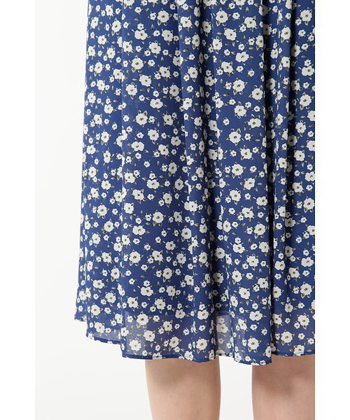 JILL STUART（ジルスチュアート）の「◆【WEB限定】シーラフラワースカート（スカート・レディース・ブラック/ブルー・2/4）」の5枚目の写真