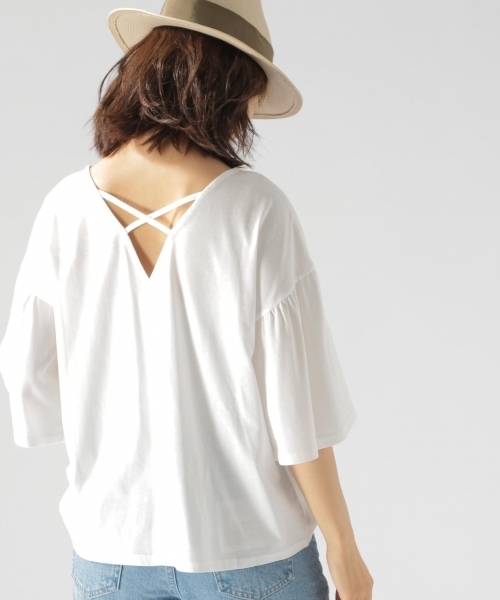 BAYFLOW（ベイフロー）の「GOOD PRICE／バッククロスフレアトップス（Tシャツ/カットソー・レディース・ブラック/オフホワイト/ピンク/ブルー・SMALL/MEDIUM）」の5枚目の写真