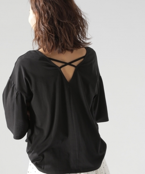 BAYFLOW（ベイフロー）の「GOOD PRICE／バッククロスフレアトップス（Tシャツ/カットソー・レディース・ブラック/オフホワイト/ピンク/ブルー・SMALL/MEDIUM）」の6枚目の写真