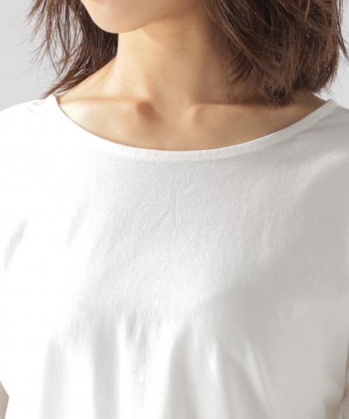 BAYFLOW（ベイフロー）の「GOOD PRICE／バッククロスフレアトップス（Tシャツ/カットソー・レディース・ブラック/オフホワイト/ピンク/ブルー・SMALL/MEDIUM）」の16枚目の写真