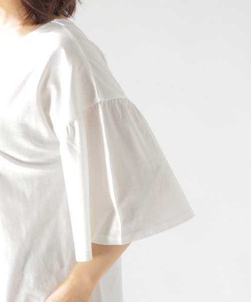 BAYFLOW（ベイフロー）の「GOOD PRICE／バッククロスフレアトップス（Tシャツ/カットソー・レディース・ブラック/オフホワイト/ピンク/ブルー・SMALL/MEDIUM）」の17枚目の写真