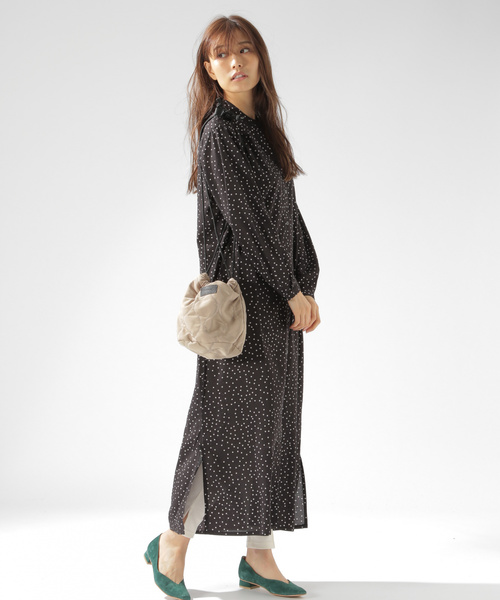 CONVERSE（コンバース）の「【CONVERSE(コンバース)】ヒョウタンキルト巾着バッグ（ショルダーバッグ・レディース・チャコール/ブラック/ベージュ・FREE）」の3枚目の写真