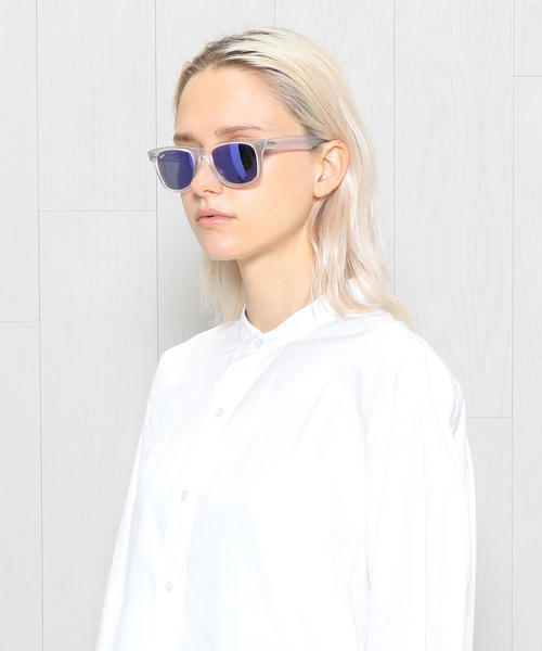Ray-Ban(レイバン)の「<RayBan>WAYFARER COLORIZED SUNGLASS/サングラス о(サングラス・レディース・その他1・FREE)」の2枚目の写真