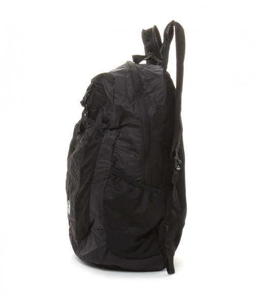 THE NORTH FACE（ザノースフェイス）の「【THE NORTH FACE(ザノースフェイス)】FLYWEIGHT（バックパック/リュック・レディース・ブラック・FREE）」の2枚目の写真