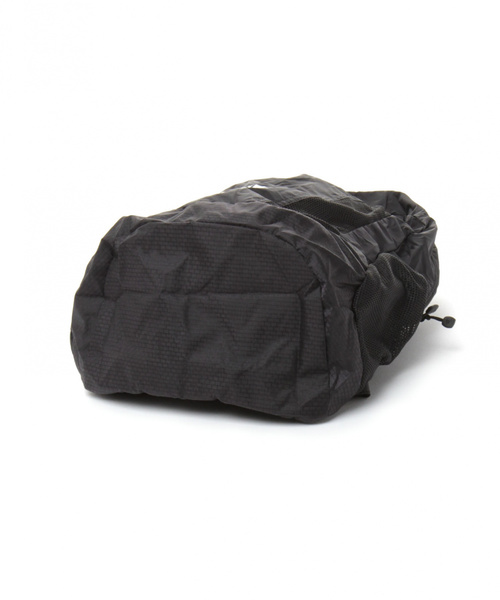 THE NORTH FACE（ザノースフェイス）の「【THE NORTH FACE(ザノースフェイス)】FLYWEIGHT（バックパック/リュック・レディース・ブラック・FREE）」の4枚目の写真