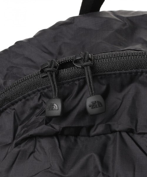 THE NORTH FACE（ザノースフェイス）の「【THE NORTH FACE(ザノースフェイス)】FLYWEIGHT（バックパック/リュック・レディース・ブラック・FREE）」の9枚目の写真