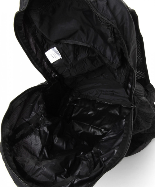 THE NORTH FACE（ザノースフェイス）の「【THE NORTH FACE(ザノースフェイス)】FLYWEIGHT（バックパック/リュック・レディース・ブラック・FREE）」の10枚目の写真