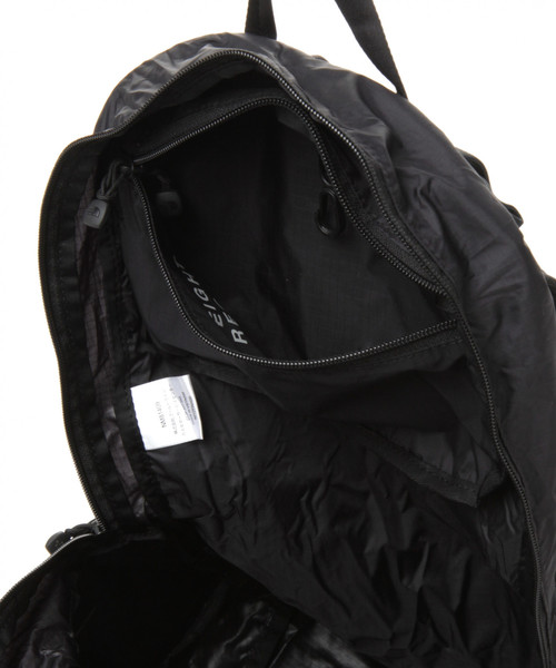 THE NORTH FACE（ザノースフェイス）の「【THE NORTH FACE(ザノースフェイス)】FLYWEIGHT（バックパック/リュック・レディース・ブラック・FREE）」の11枚目の写真