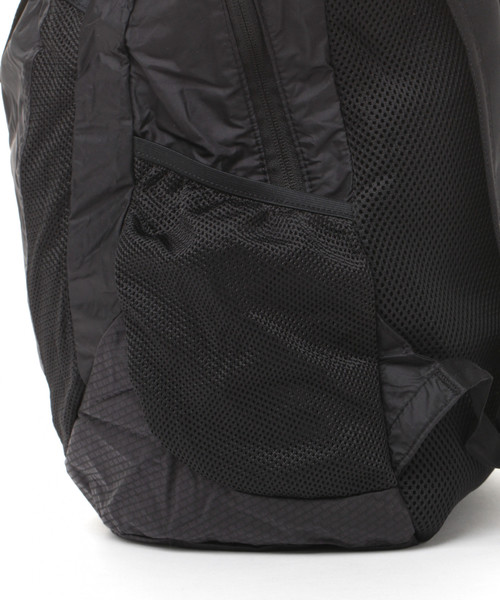 THE NORTH FACE（ザノースフェイス）の「【THE NORTH FACE(ザノースフェイス)】FLYWEIGHT（バックパック/リュック・レディース・ブラック・FREE）」の16枚目の写真