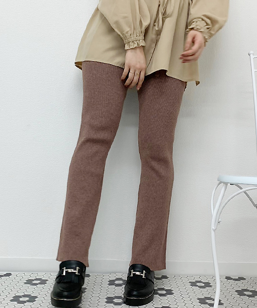 apres jour(アプレジュール)の「リブニットパンツ【ZOZOTOWN限定アイテム】(その他パンツ・レディース・ブラック/ダークブラウン/モカ/ライトベージュ・フリー)」の8枚目の写真