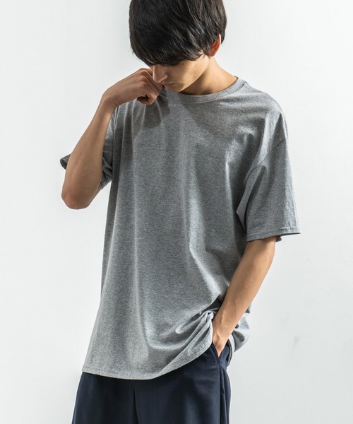 FRUIT OF THE LOOM(フルーツオブザルーム)の「FRUIT OF THE LOOM フルーツオブザルーム 半袖Tシャツ(Tシャツ/カットソー・メンズ・ブラウン/パープル/ラベンダー/杢グレー/ブルー/ヘザーチャコール/ワイン/カーキ/グリーン/ブラック/ネイビー/ホワイト/ライトベージュ/オレンジ/ライトブルー/イエロー/チャコール/レッド/アッシュ・L/M/S/XL)」の1枚目の写真