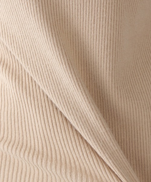 LOWRYS FARM(ローリーズファーム)の「12GリブタートルLS 919023(ニット/セーター・レディース・ベージュ/パープル/オフホワイト/ブラック・FREE)」の10枚目の写真