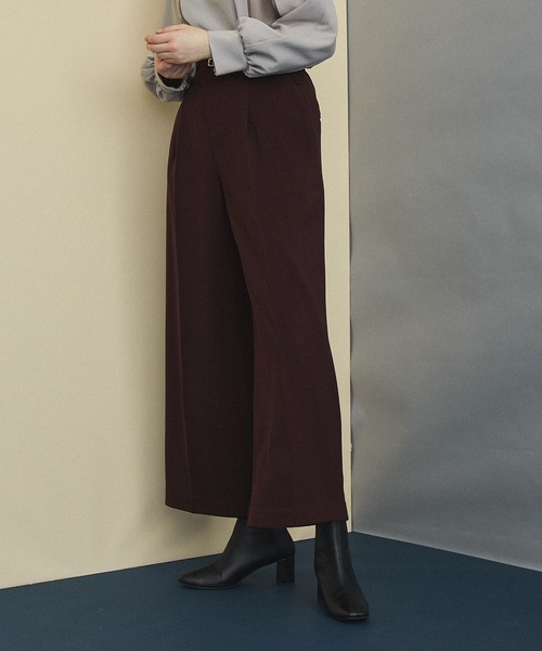 UNITED TOKYO（ユナイテッドトウキョウ）の「ワンタックワイドパンツ（スラックス・レディース・アイボリー/マスタード/ワインレッド/ブラック/ブルー/グリーン・1/2/3）」の8枚目の写真