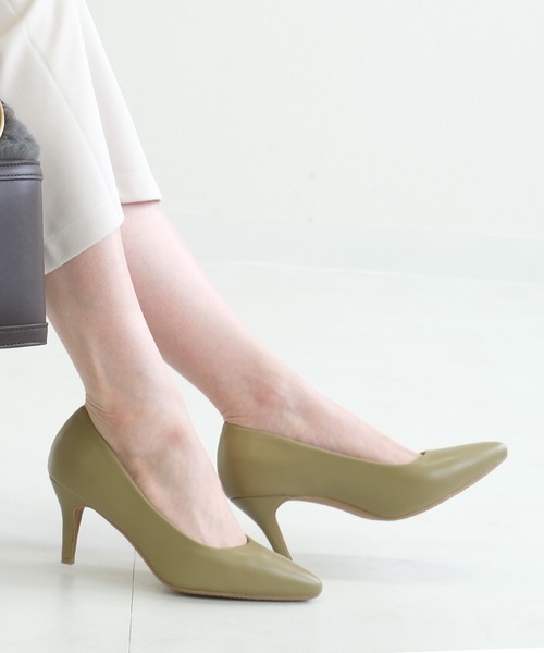 AmiAmi(アミアミ)の「ワンランク上の履き心地!走れるポインテッドトゥパンプス/7cmヒール/生地巻きヒール(パンプス・レディース・ライトグレー/ブラック/ベージュ/イエロー/ブラック系その他/アイボリー/パイソン/ベージュ系その他/ライトカーキ/グレイッシュベージュ/シルバー系その他/ピンクベージュ・38/39/35/36/37)」の1枚目の写真