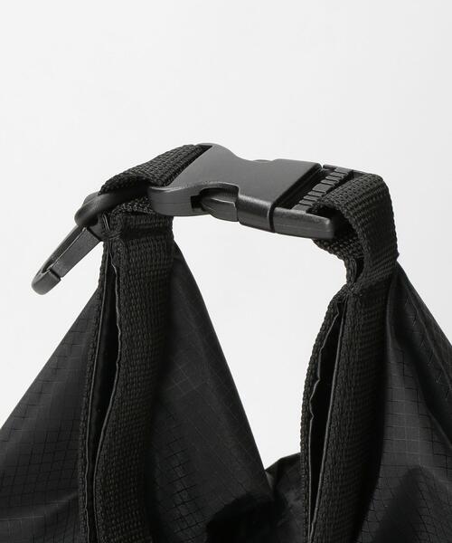 Speedo（スピード）の「[ スピード ] Speedo ハイドロ エア ウォーター プルーフ ロールトップ 3L（エコバッグ/サブバッグ・メンズ・ブラック/オリーブ・FREE）」の6枚目の写真