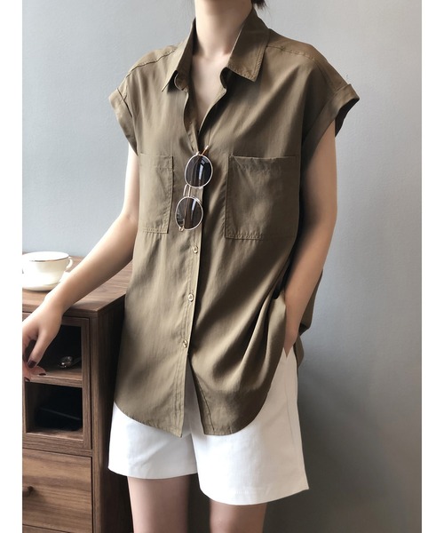 Jewelobe(ジュエローブ)の「フレンチスリーブセミロングシャツ(シャツ/ブラウス・レディース・ホワイト/ネイビー/カーキ・FREE)」の1枚目の写真