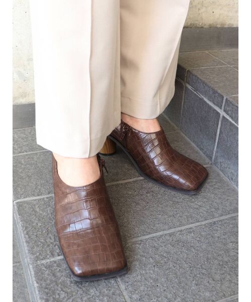 MURUA（ムルーア）の「タップブーティー（パンプス・レディース・アイボリー/ブラック/ブラウン・35/36/37）」の13枚目の写真