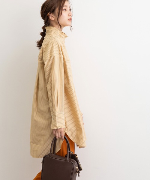 POU DOU DOU（プードゥドゥ）の「フリルスタンドカラーチュニックシャツ（シャツ/ブラウス・レディース・オフホワイト/イエロー/ブルー・3）」の4枚目の写真